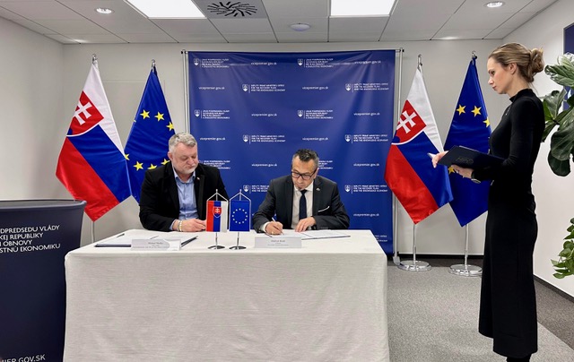 Komora vstupuje do partnerstva pre technologické centrum